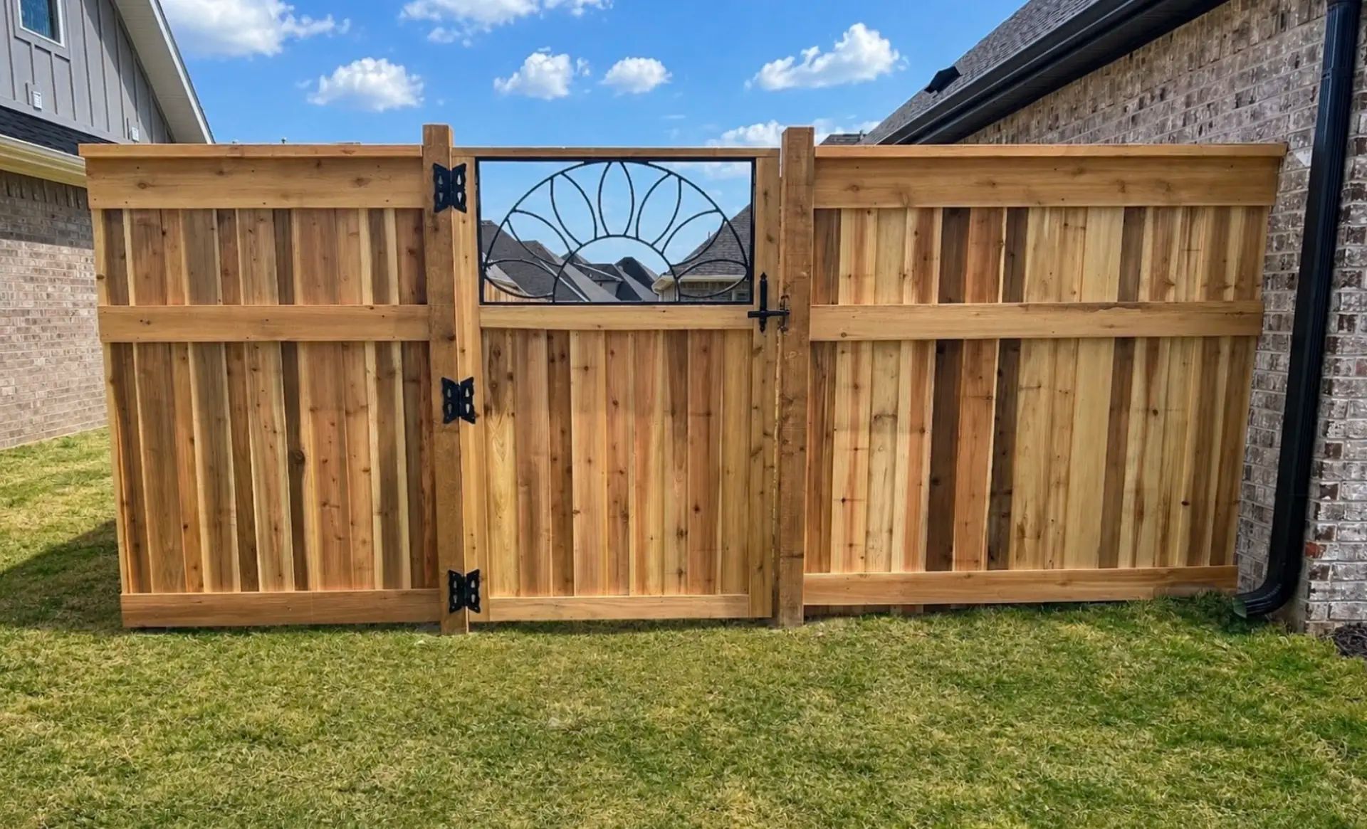 Gate photo